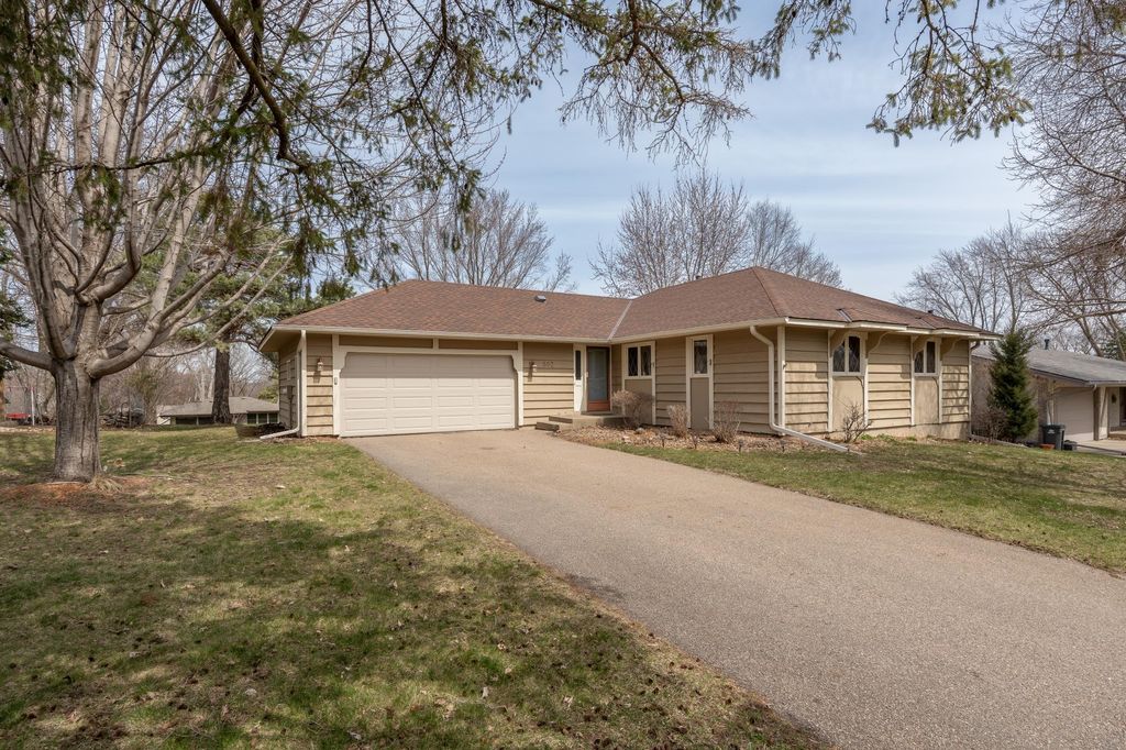 502 Highland Drive, Chanhassen, MN 55317