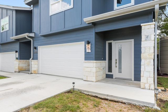 24700 Whitney DR B, Spicewood, TX 78669