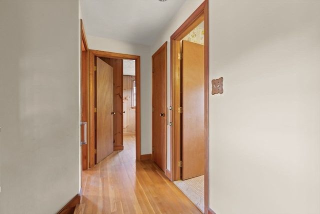 7 Debra Ln, Framingham, MA 01701