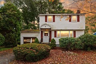 7 Debra Ln, Framingham, MA 01701