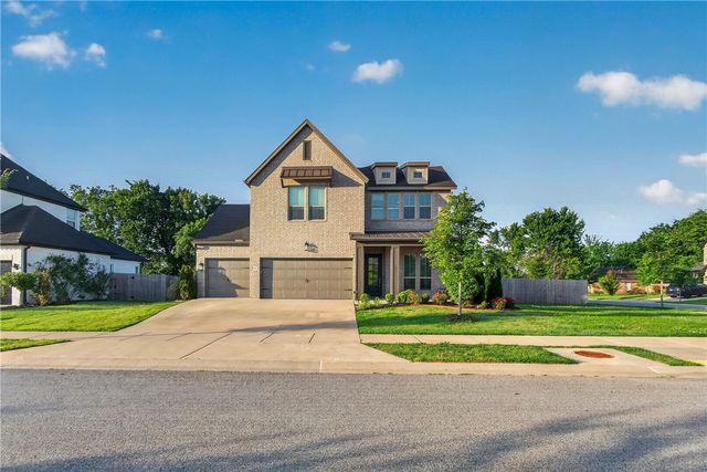 3989 W Dahlia, Fayetteville, AR 72704