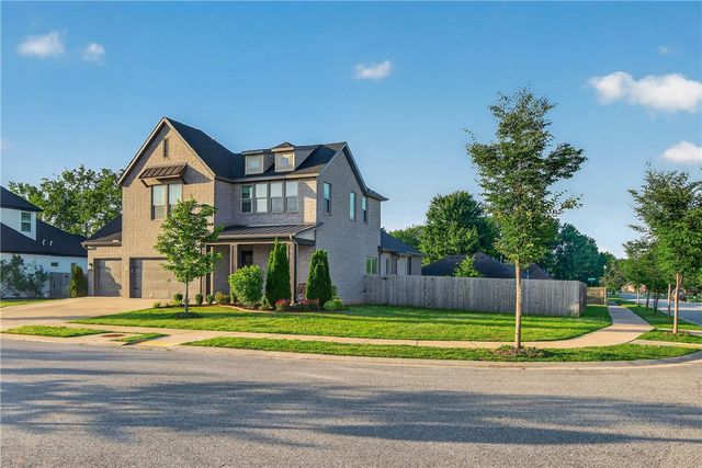 3989 W Dahlia, Fayetteville, AR 72704
