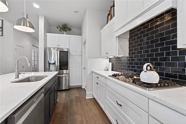3989 W Dahlia, Fayetteville, AR 72704