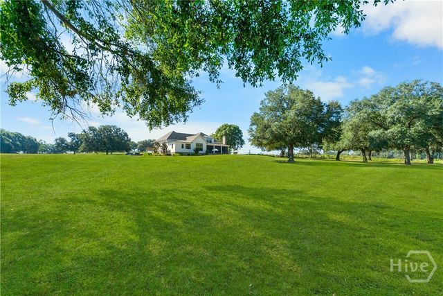 498 Walter L Dasher Road, Glennville, GA 30427