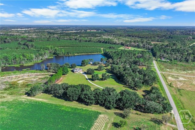 498 Walter L Dasher Road, Glennville, GA 30427