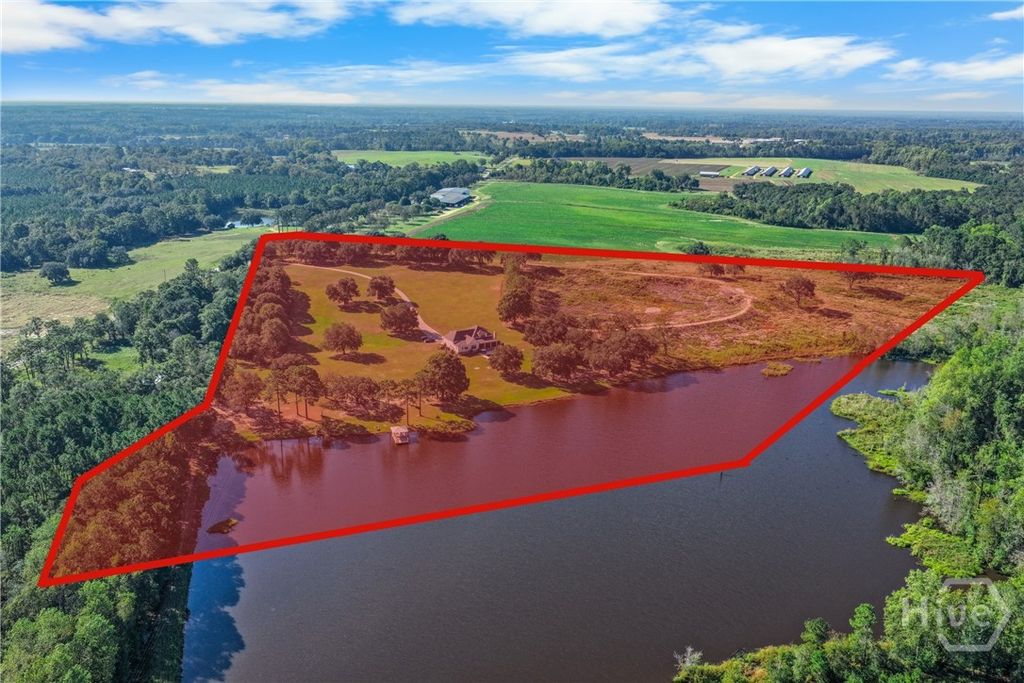 498 Walter L Dasher Road, Glennville, GA 30427