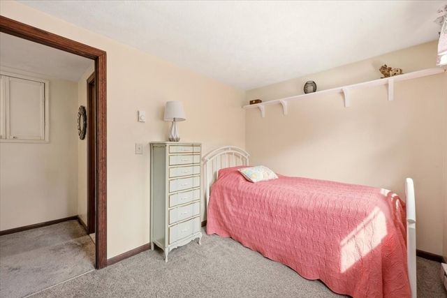 68 Palmer Rd, Plymouth, MA 02360