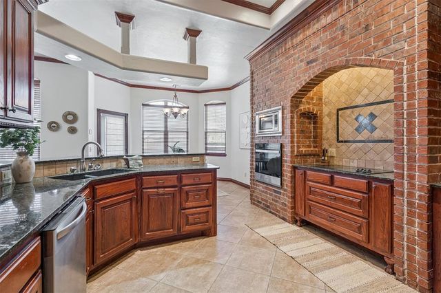 2113 Mulberry Creek Avenue, Yukon, OK 73099