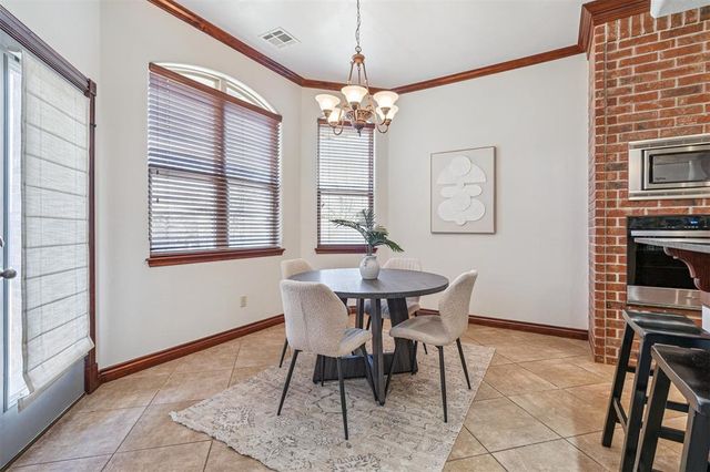 2113 Mulberry Creek Avenue, Yukon, OK 73099