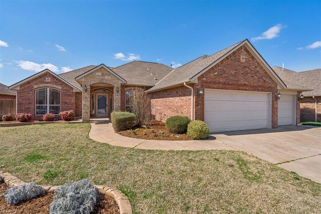 2113 Mulberry Creek Avenue, Yukon, OK 73099
