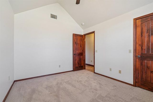 2113 Mulberry Creek Avenue, Yukon, OK 73099