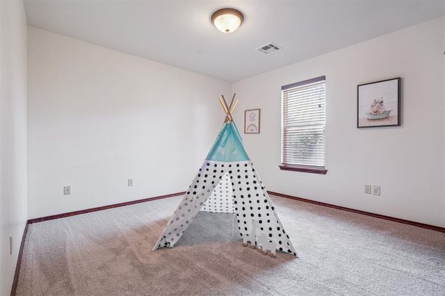 2113 Mulberry Creek Avenue, Yukon, OK 73099