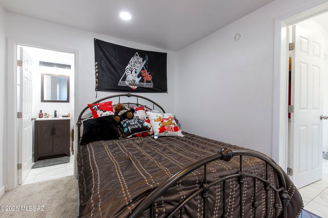 2439 N Richey Boulevard, Tucson, AZ 85716