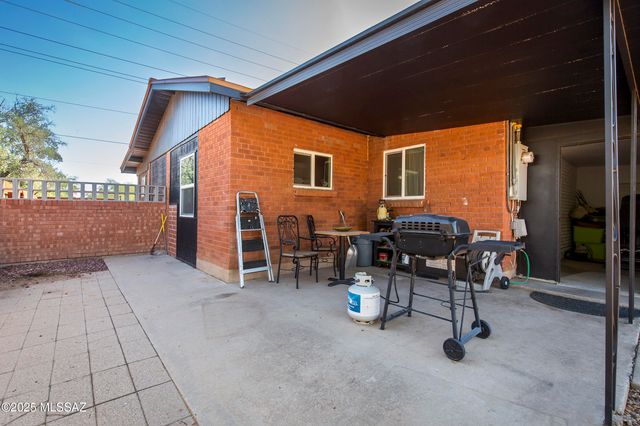 2439 N Richey Boulevard, Tucson, AZ 85716