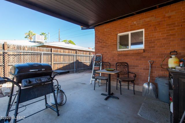 2439 N Richey Boulevard, Tucson, AZ 85716