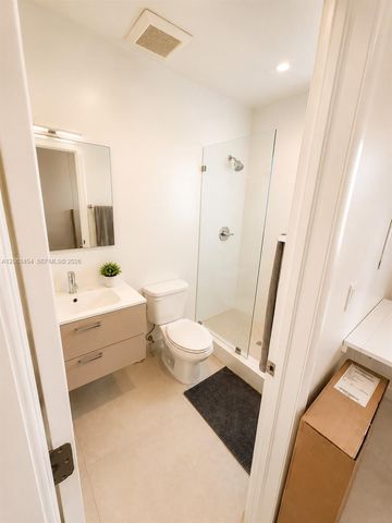 245 NE 33rd St 207, Miami, FL 33137