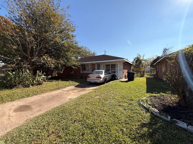 3048 Briarwick Lane, Houston, TX 77093