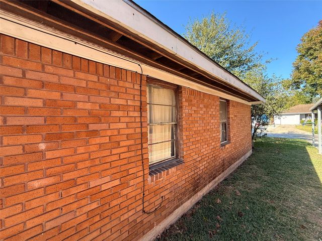 3048 Briarwick Lane, Houston, TX 77093