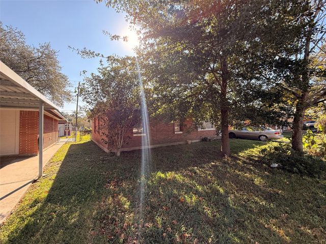 3048 Briarwick Lane, Houston, TX 77093