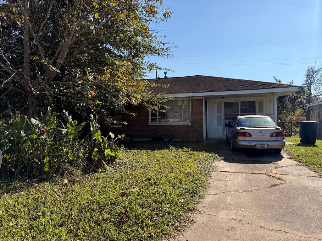 3048 Briarwick Lane, Houston, TX 77093