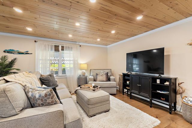 400 N HIGHWAY A1A 33, Jupiter, FL 33477