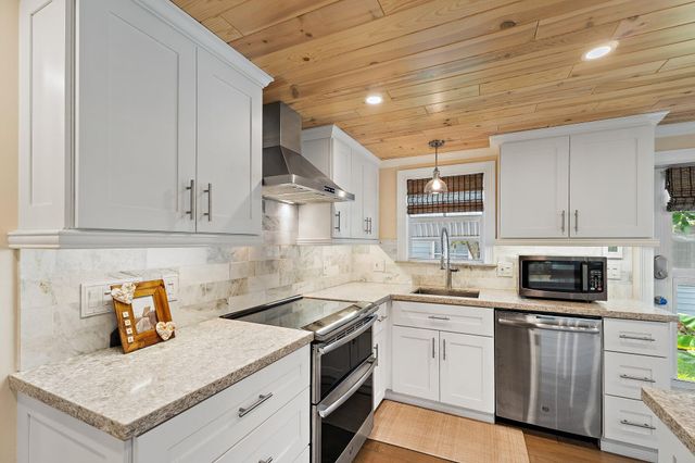 400 N HIGHWAY A1A 33, Jupiter, FL 33477