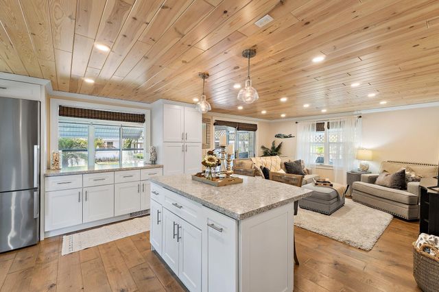400 N HIGHWAY A1A 33, Jupiter, FL 33477