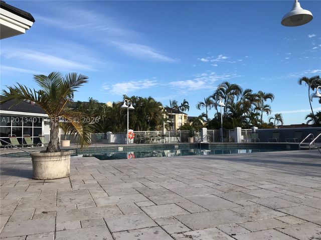 8580 SW 212th St 105, Cutler Bay, FL 33189