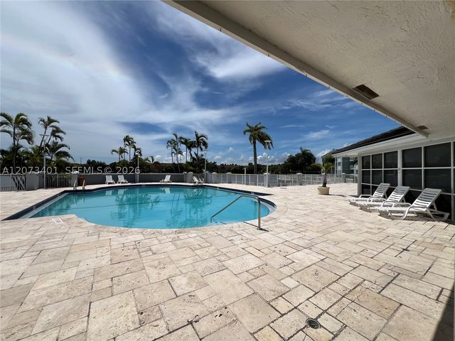 8580 SW 212th St 105, Cutler Bay, FL 33189