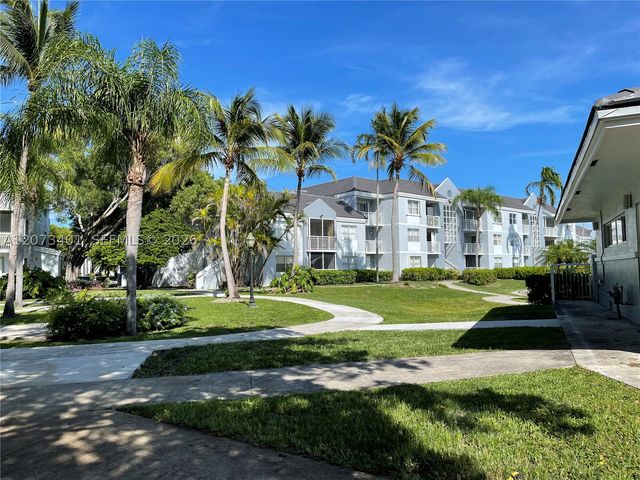 8580 SW 212th St 105, Cutler Bay, FL 33189