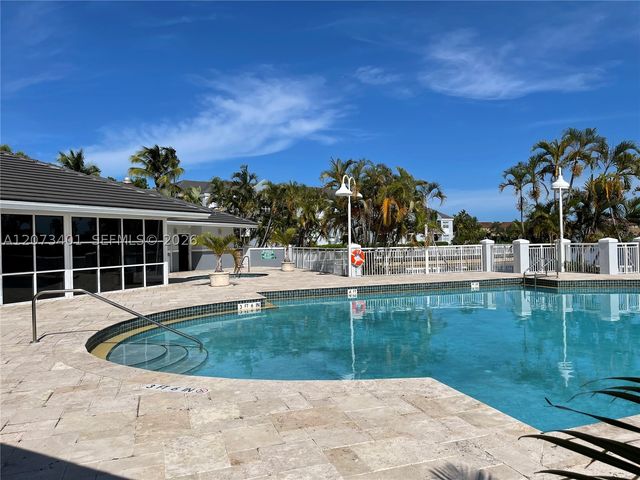 8580 SW 212th St 105, Cutler Bay, FL 33189