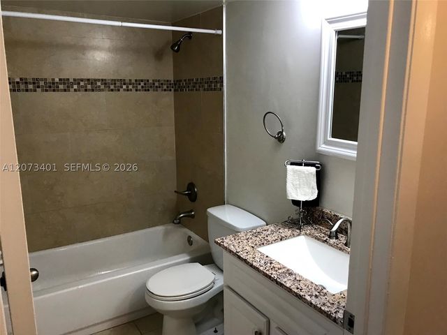 8580 SW 212th St 105, Cutler Bay, FL 33189