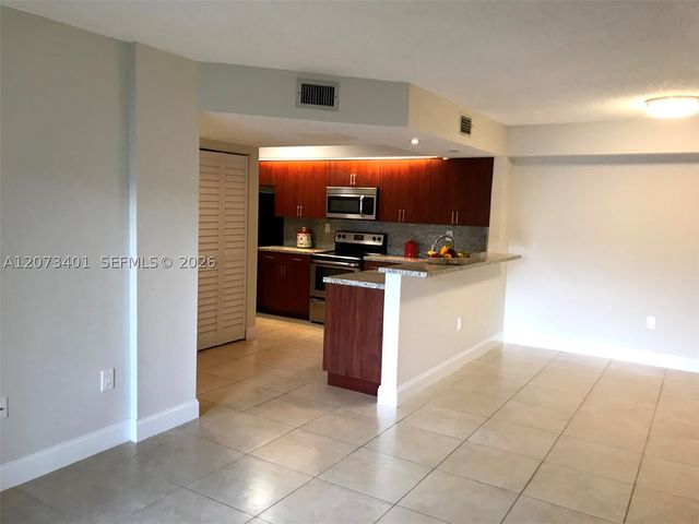 8580 SW 212th St 105, Cutler Bay, FL 33189