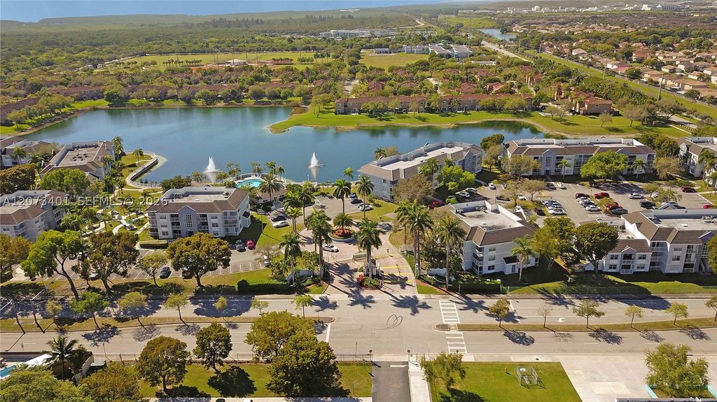 8580 SW 212th St 105, Cutler Bay, FL 33189