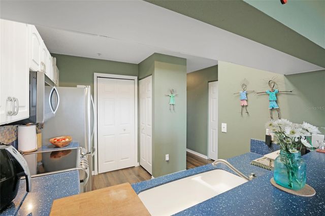 3607 E BAY DRIVE 211, Holmes Beach, FL 34217