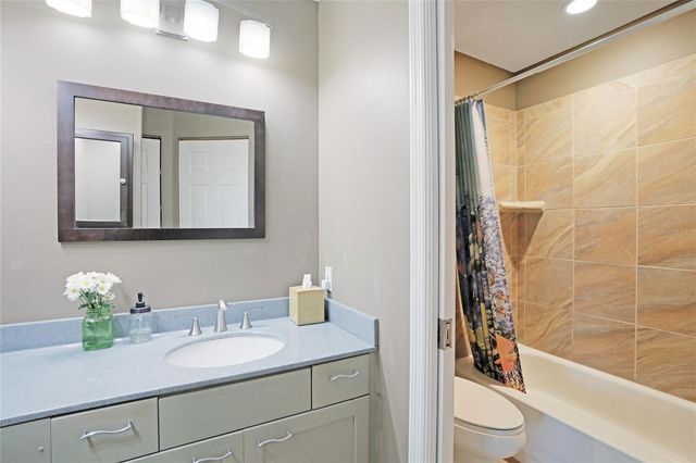 3607 E BAY DRIVE 211, Holmes Beach, FL 34217