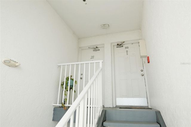 3607 E BAY DRIVE 211, Holmes Beach, FL 34217