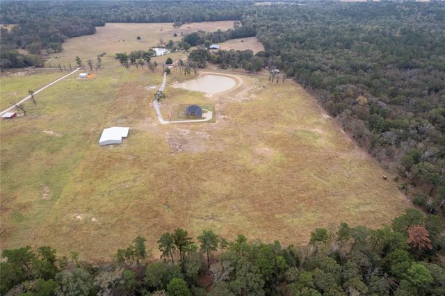 1322 An County Road 171, Elkhart, TX 75839