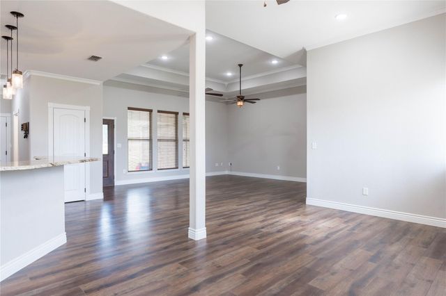 1322 An County Road 171, Elkhart, TX 75839