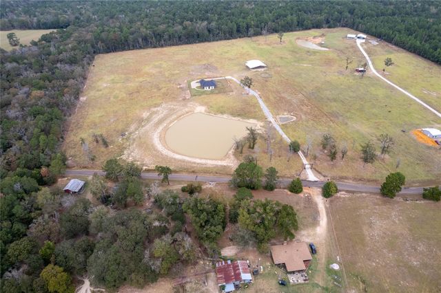 1322 An County Road 171, Elkhart, TX 75839