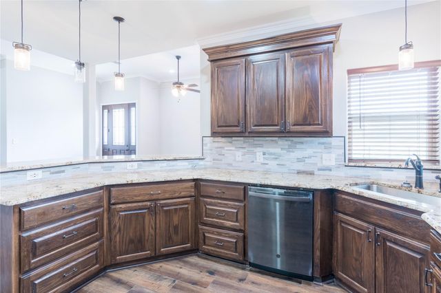 1322 An County Road 171, Elkhart, TX 75839