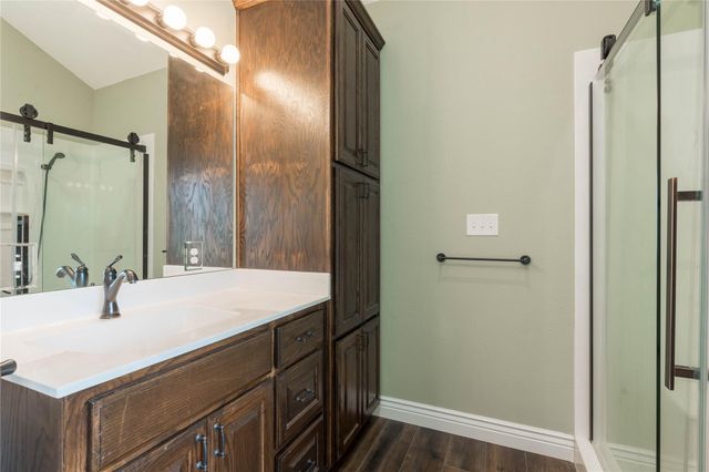 1322 An County Road 171, Elkhart, TX 75839