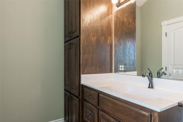 1322 An County Road 171, Elkhart, TX 75839