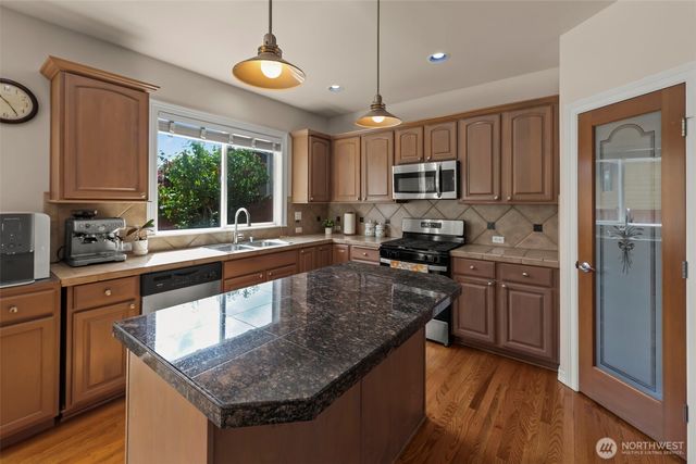 36010 11th Avenue SW, Federal Way, WA 98023