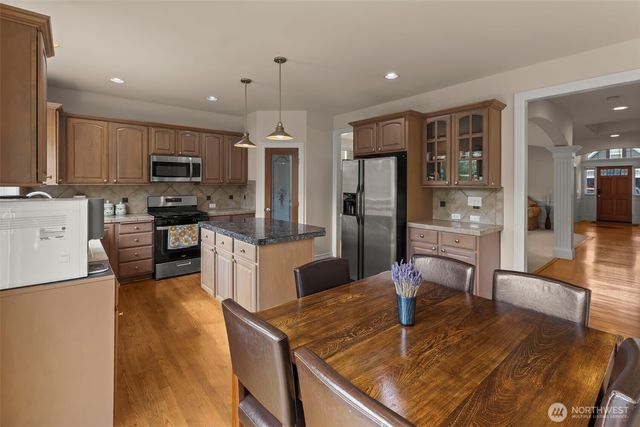 36010 11th Avenue SW, Federal Way, WA 98023