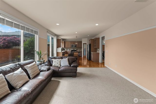 36010 11th Avenue SW, Federal Way, WA 98023