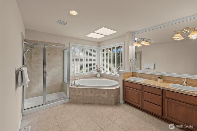 36010 11th Avenue SW, Federal Way, WA 98023