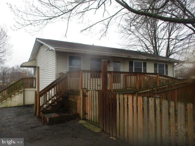 229 SAINT MARYS RD, Baltimore, MD 21221