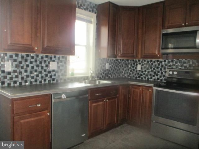 229 SAINT MARYS RD, Baltimore, MD 21221