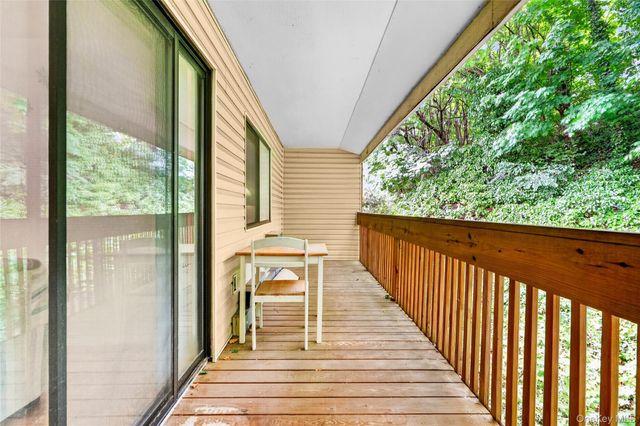 23 Hillside Terrace D, White Plains, NY 10601